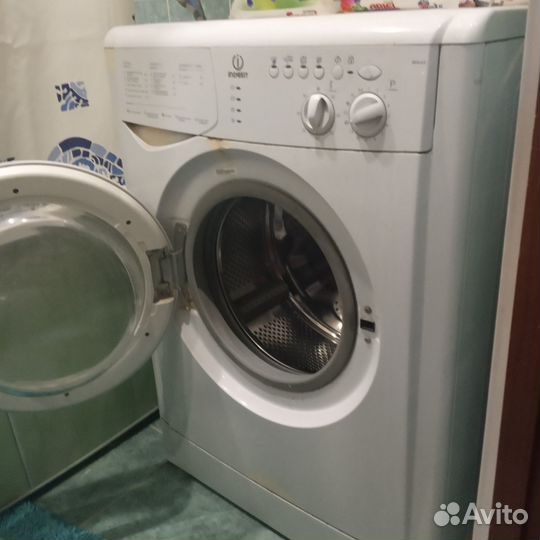 Стиральная машинка indesit