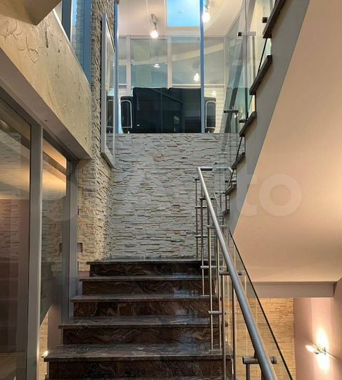 Аренда особняка 1524 м2