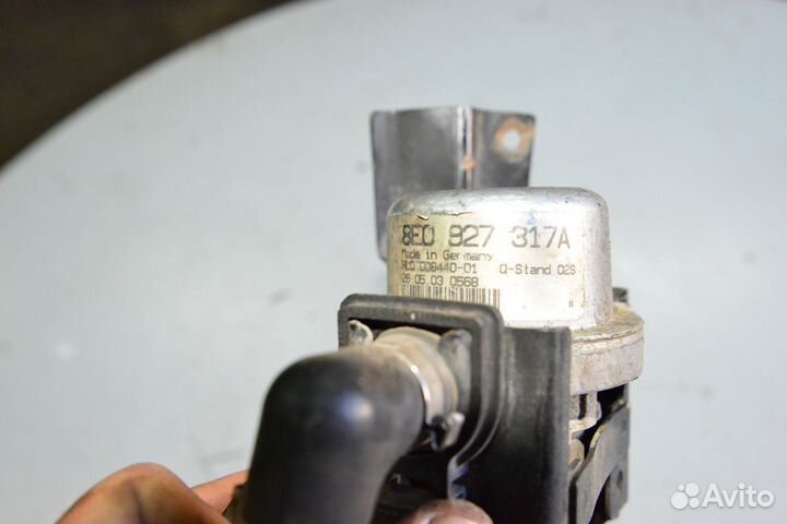 Вакуумный насос тормозной системы VAG 8E0927317A