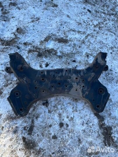 Подрамник передний Kia Rio G4FC 2012