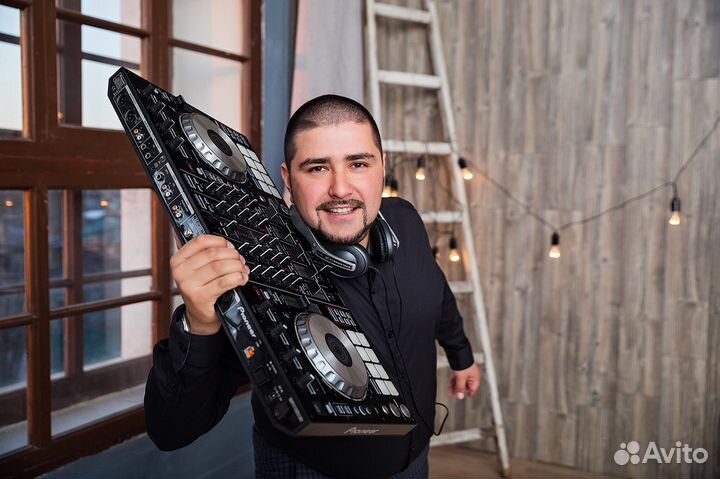 Ведущий + диджей