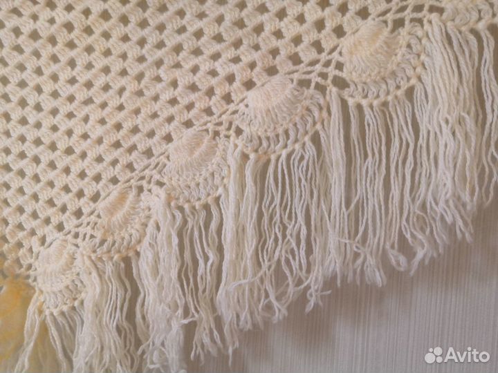 Платок шаль ажурная шерстяная светлая150*260*150см