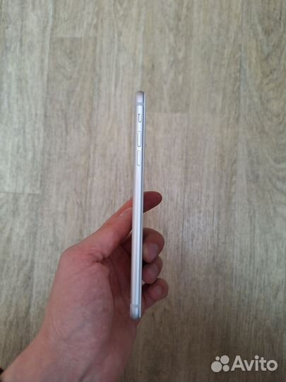 Телефон iPhone 6s Plus
