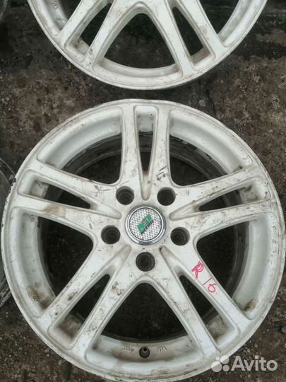 Комплект литых дисков R16