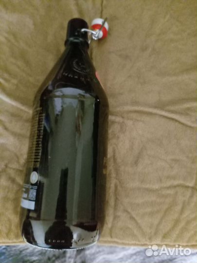 Бутылки с бугельной пробкой