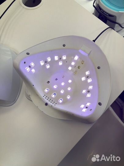 Ультрафиолетовая лампа для сушки гель-лака