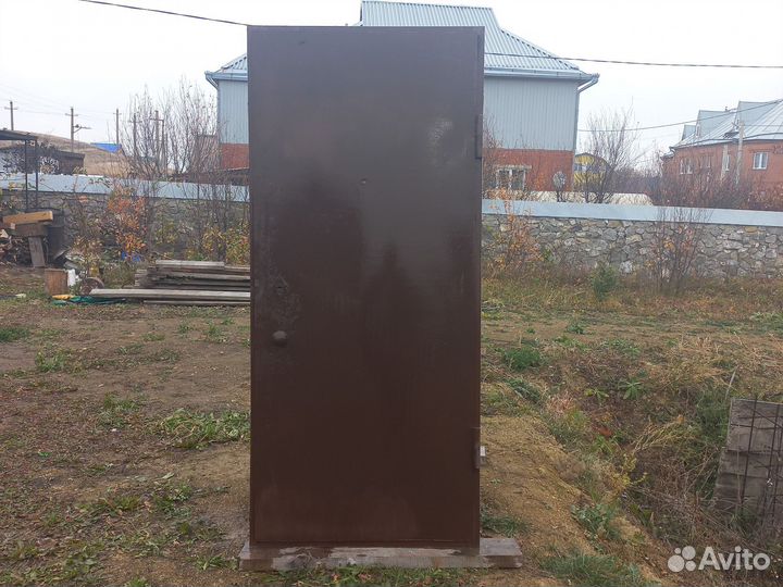 Металлическая дверь бу