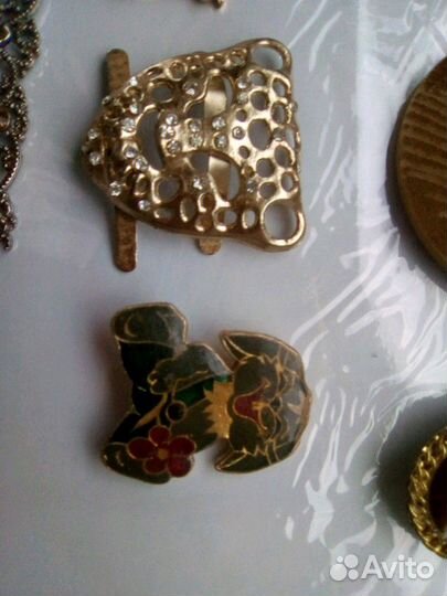 Броши старые