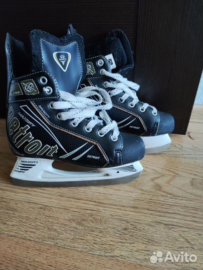 Коньки хоккейные б/у, 39 размер