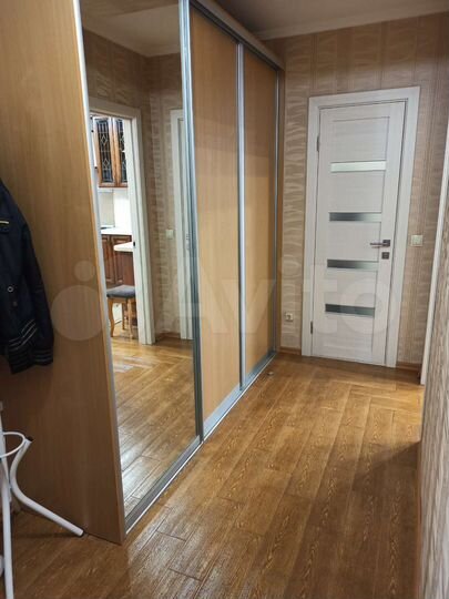 2-к. квартира, 61 м², 3/6 эт.