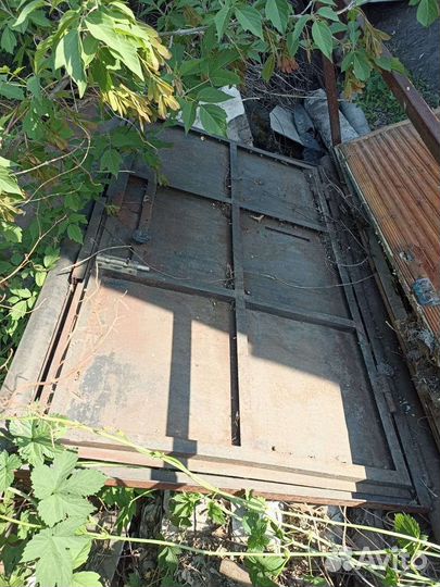 Металлическая дверь бу