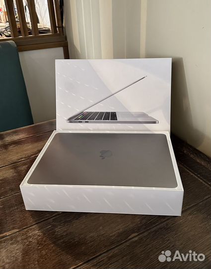 Отличный MacBook Pro 13, 2017, Core i5, 16GB, 512