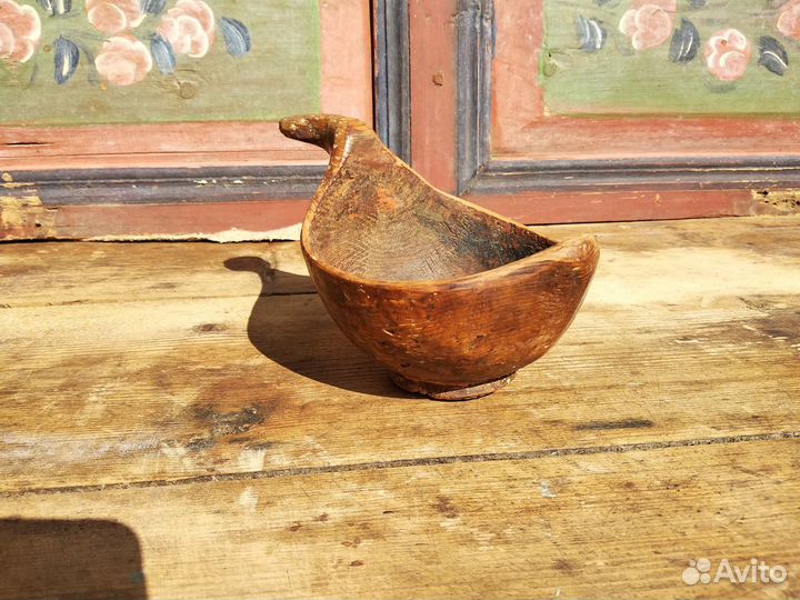 Старинный деревянный ладьевидный ковш скопкарь