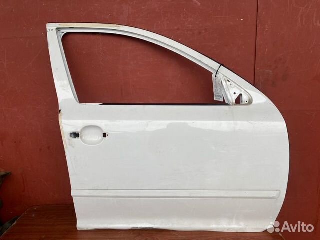 Дверь С дефектом передняя правая Skoda Octavia RS