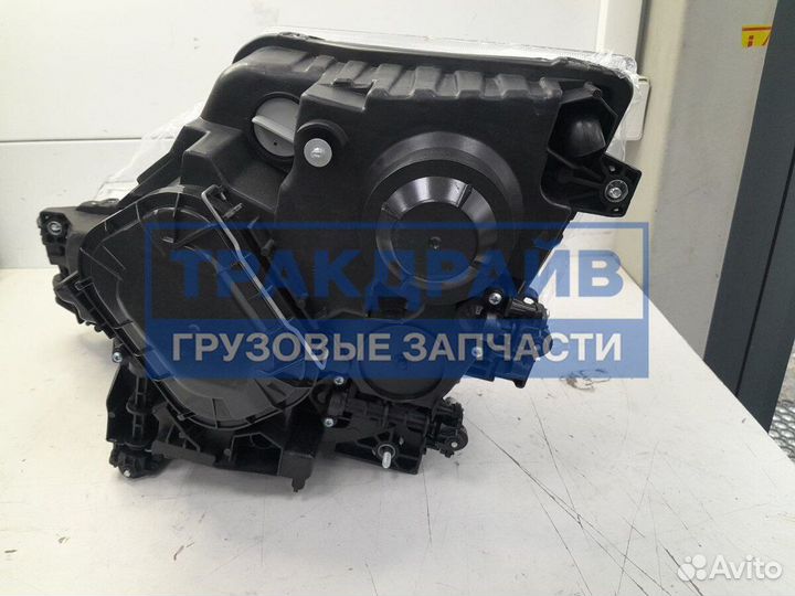 Фара головного света Мерседес Актрос мп4 правая