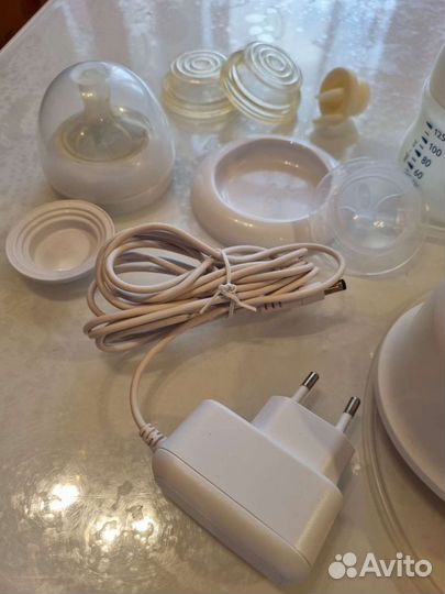 Электрический молокоотсос Avent 1 неделюБ/У+посуда