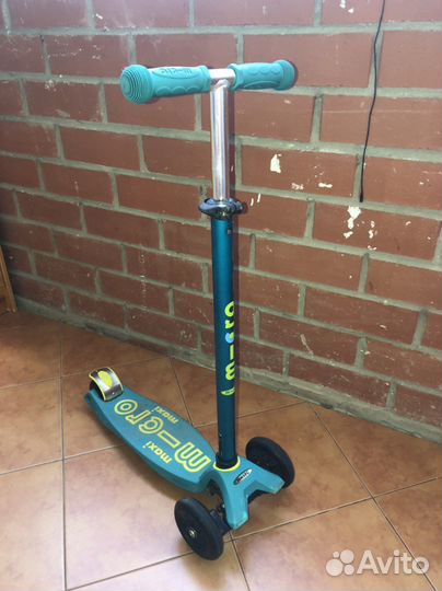 Самокат Maxi micro deluxe