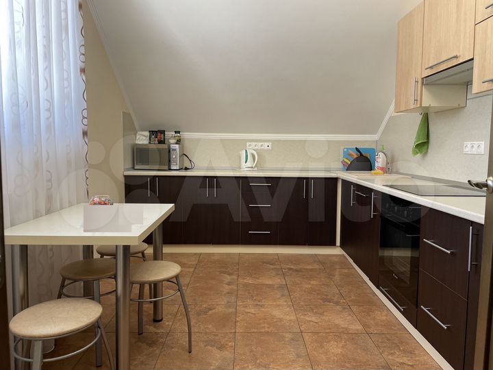 2-к. квартира, 65 м², 2/3 эт.