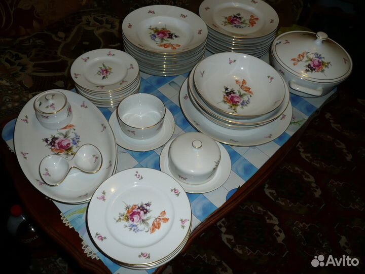 Столовый сервиз на 9 персон