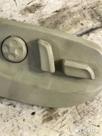 Пластик сиденья правый Audi A4 8ED BWE 2005-2008