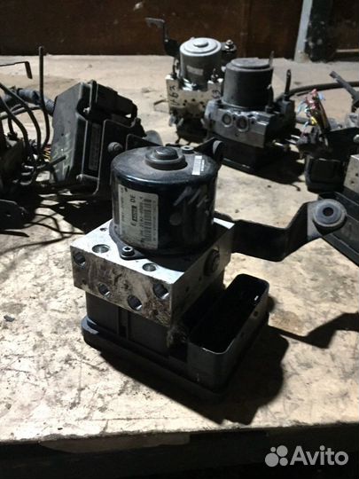 Блок ABS Mazda 3 BK MPS