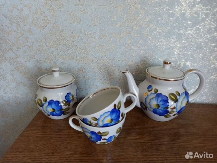 Часть чайного сервиза. СССР. Синие цветы