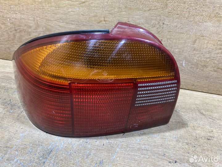 Фонарь задний левый Ford Mondeo 1 Арт. 111335