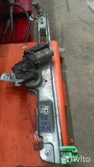 Стеклоподъёмник Рено сценик 2 передний левый