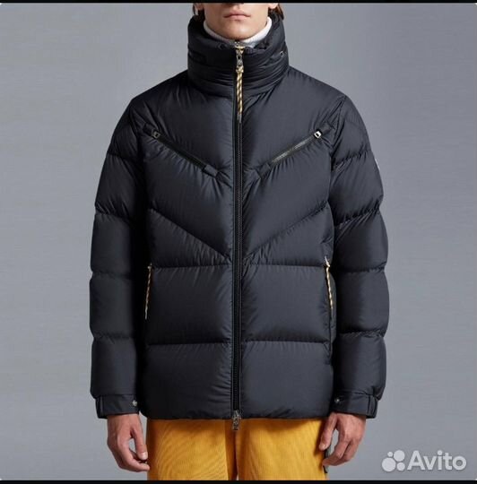 Пуховик Moncler