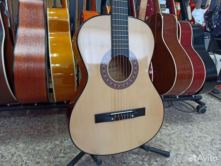 Классическая гитара 7/8