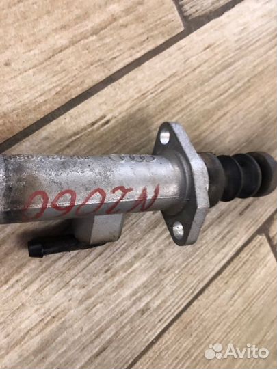 Главный цилиндр сцепления Audi 80 седан