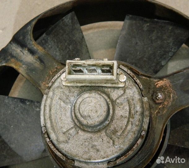 Вентилятор охлаждения Skoda Felicia 1.3