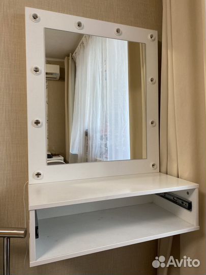 Зеркало гримерное с тумбой