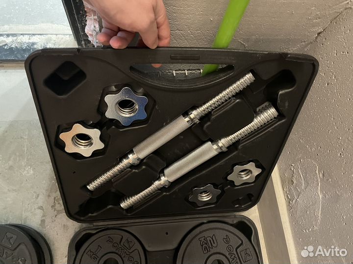 Набор гантелей