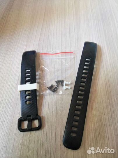 Фитнес-браслет Honor band 4