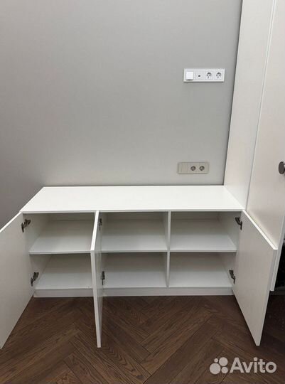 Шкаф с тумбой