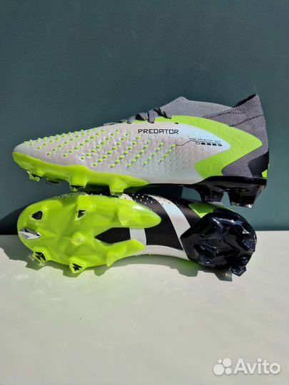 Футбольные бутсы adidas predator