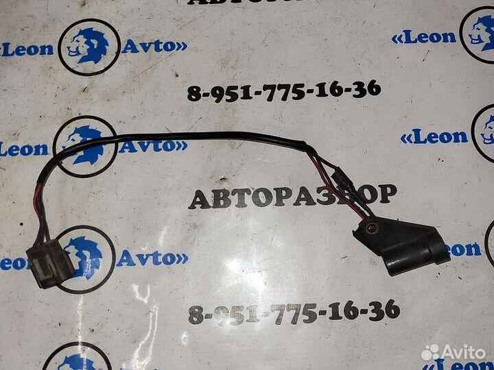 Датчик коленвала Mazda familia ZL 1.5