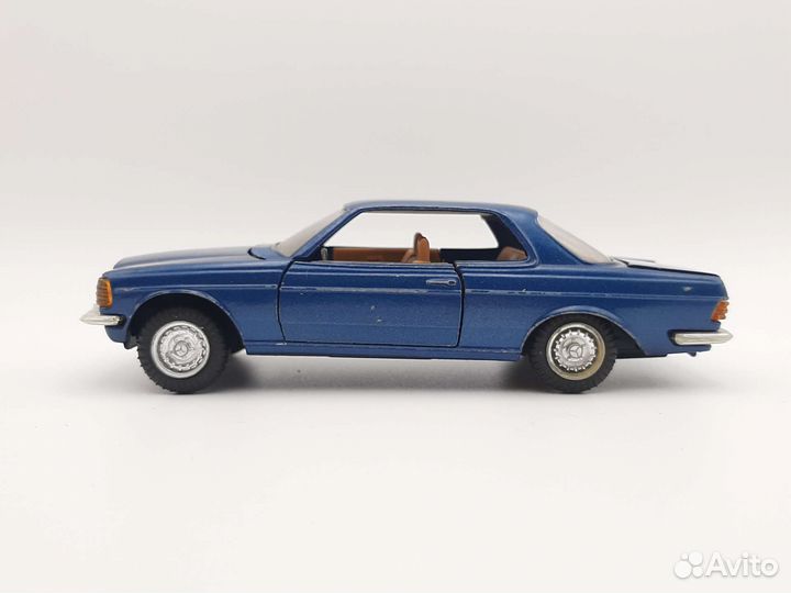 Модель 1:35 Mercedes-Benz 230C (фрг, 1980-е)