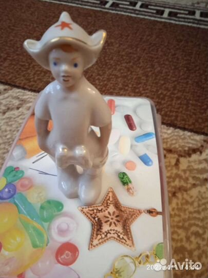 Фарфоровые статуэтки