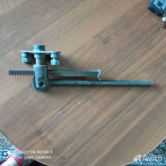 Инструмент для перебортировки колес легкового авто