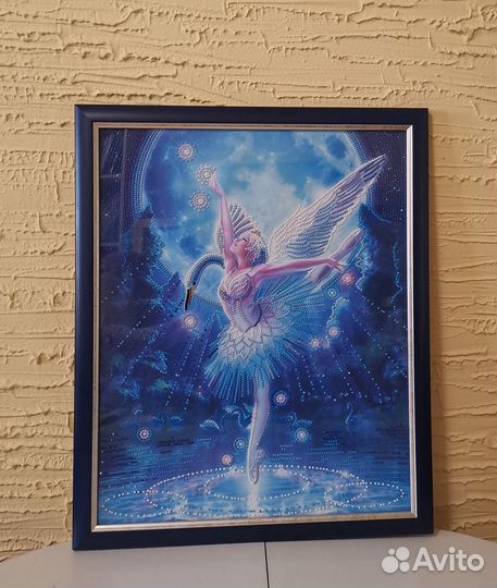 Картина готовая стразами Балерина, в багете. 45x55