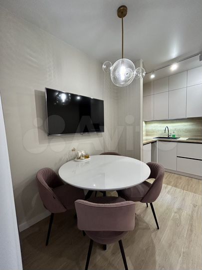 4-к. квартира, 87 м², 3/25 эт.