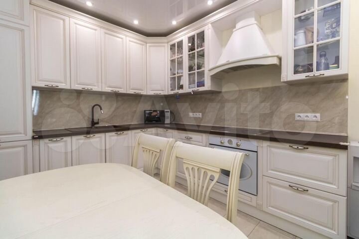 3-к. квартира, 73 м², 3/25 эт.