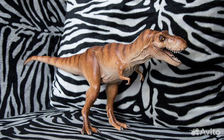 Фигурка динозавр jurassic park