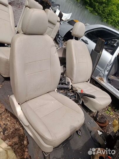 Сиденья коженные комплект Лифан Х60.Lifan X60.X 60