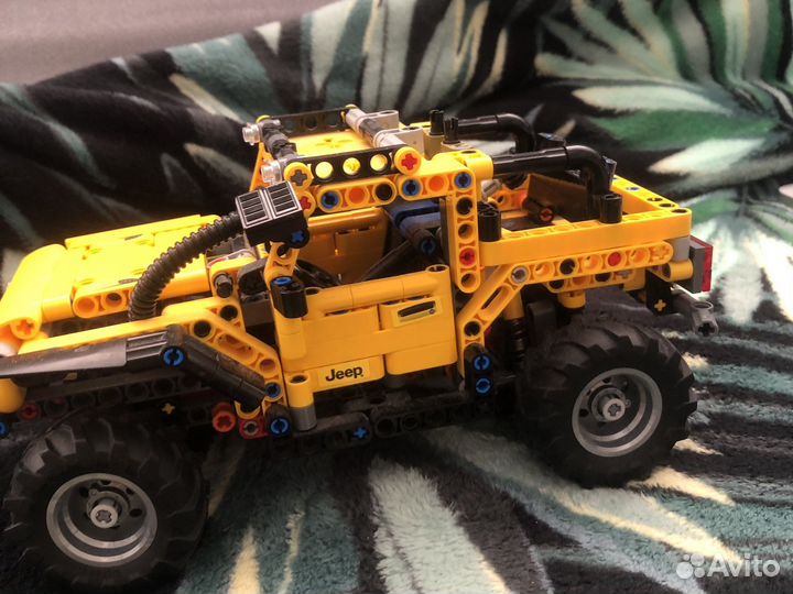 Lego Technic Jeep