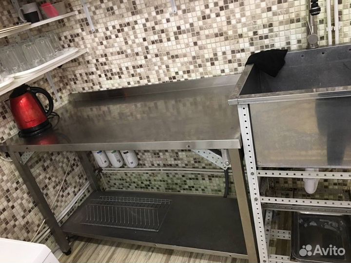 Стол из нержавейки 130*60 б/у с полкой