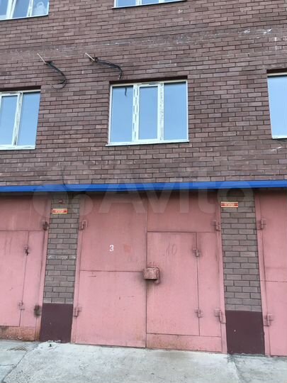 Гараж, > 30 м²