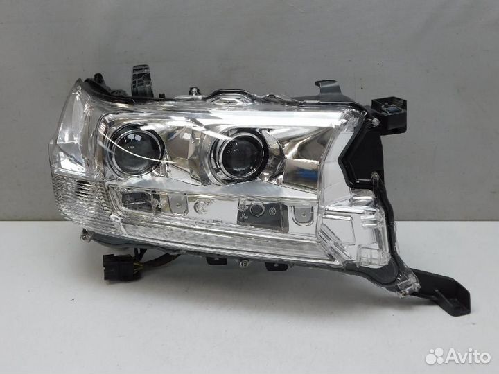 Фара правая Toyota Land Cruiser